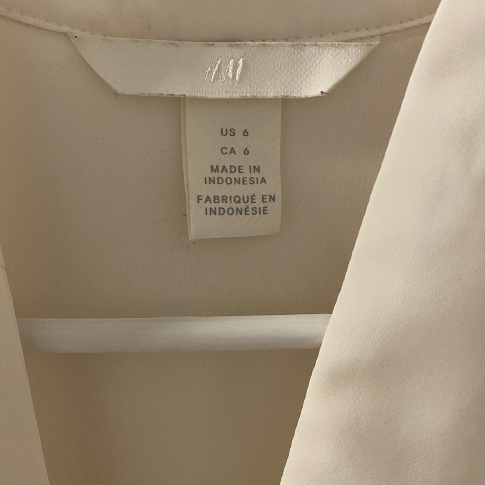 H&M blouse - Picture 3 of 6